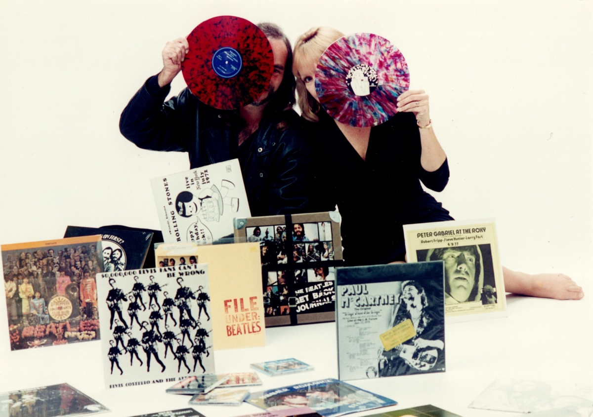 John Wizardo - Vicky Vinyl